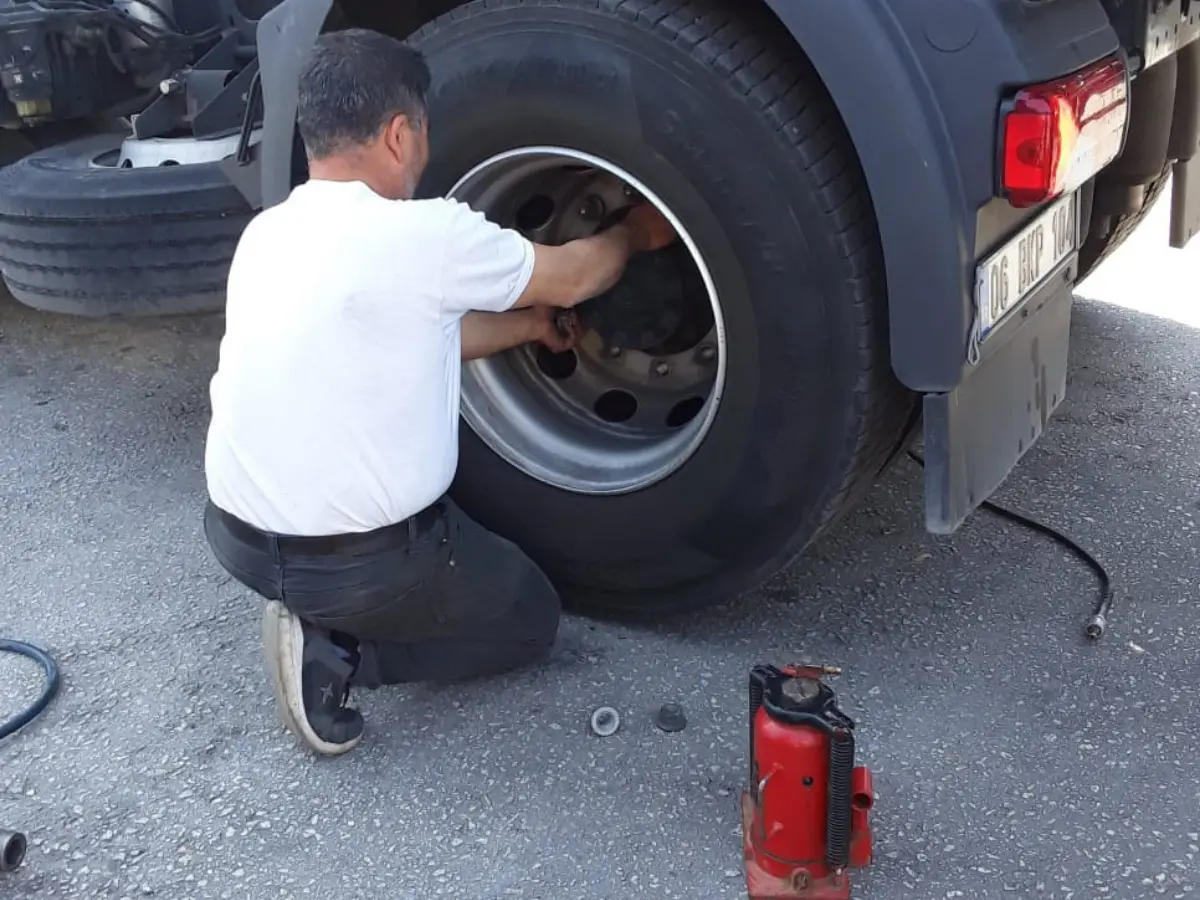 Arifiye Oto Lastikçi